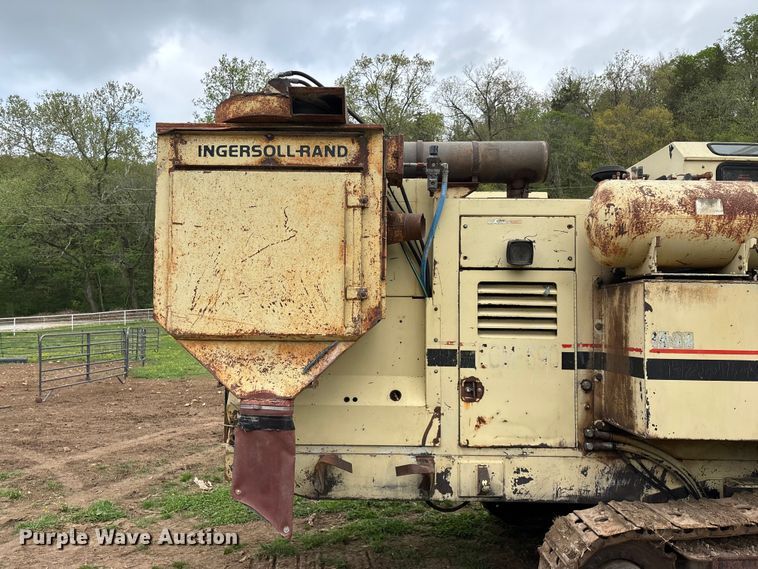 image for item EO4183 1990 Ingersoll Rand ECM690/YH100 drilling rig