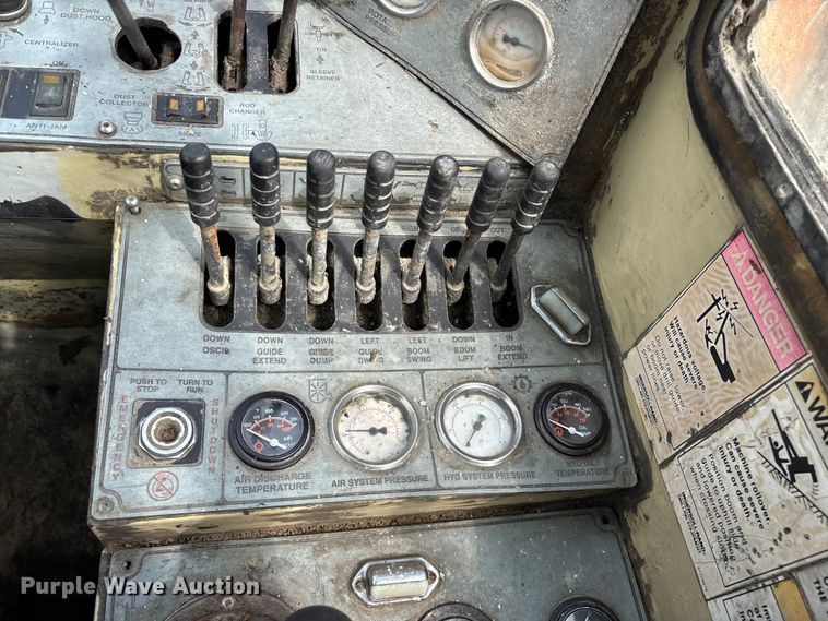 image for item EO4183 1990 Ingersoll Rand ECM690/YH100 drilling rig