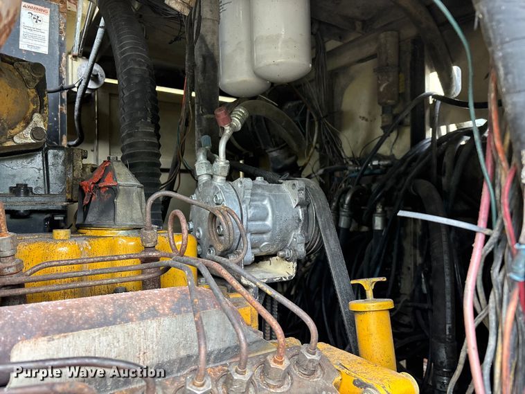 image for item EO4183 1990 Ingersoll Rand ECM690/YH100 drilling rig