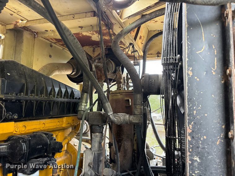 image for item EO4183 1990 Ingersoll Rand ECM690/YH100 drilling rig