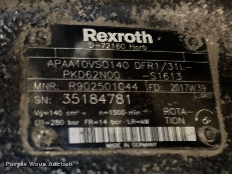 image for item EO4183 1990 Ingersoll Rand ECM690/YH100 drilling rig