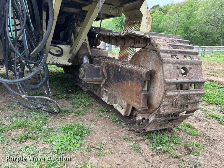 image for item EO4183 1990 Ingersoll Rand ECM690/YH100 drilling rig