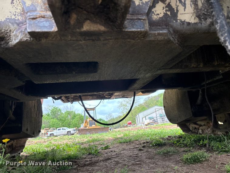 image for item EO4183 1990 Ingersoll Rand ECM690/YH100 drilling rig