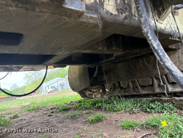 image for item EO4183 1990 Ingersoll Rand ECM690/YH100 drilling rig