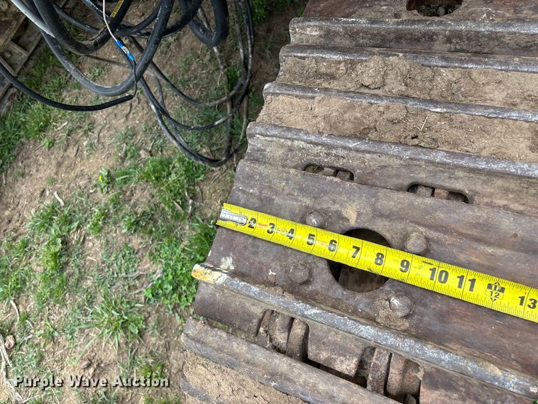 image for item EO4183 1990 Ingersoll Rand ECM690/YH100 drilling rig