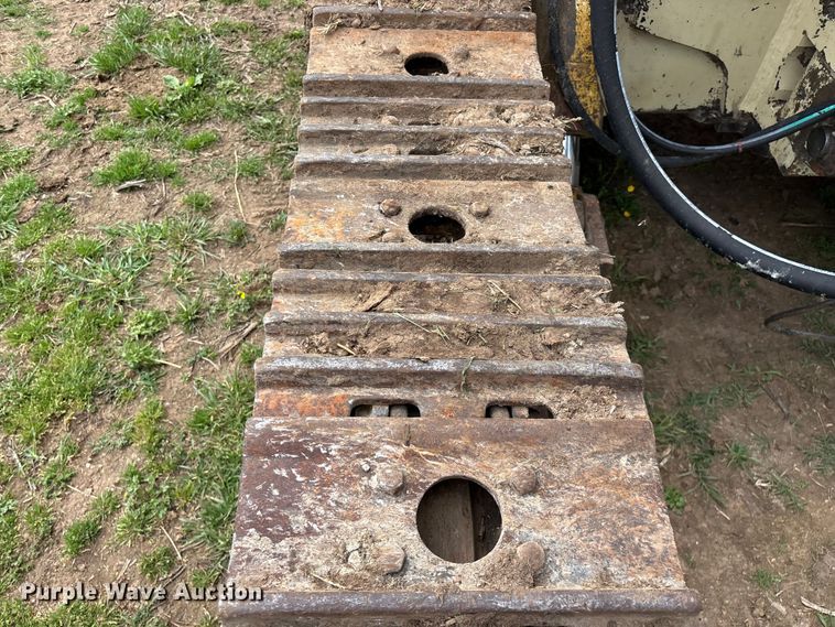 image for item EO4183 1990 Ingersoll Rand ECM690/YH100 drilling rig