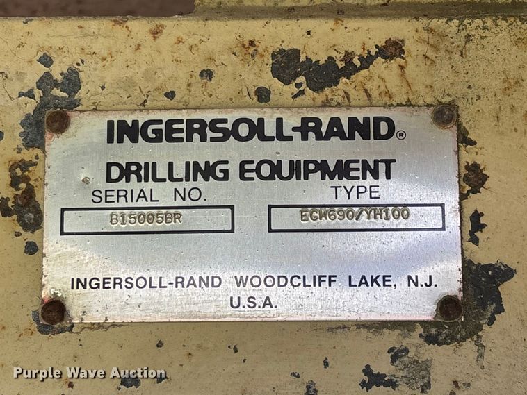 image for item EO4183 1990 Ingersoll Rand ECM690/YH100 drilling rig