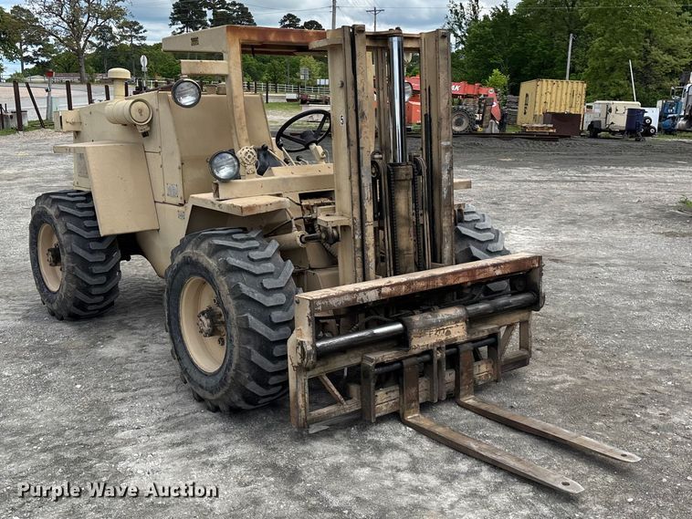 image for item EO4205 1981 Case M4K forklift
