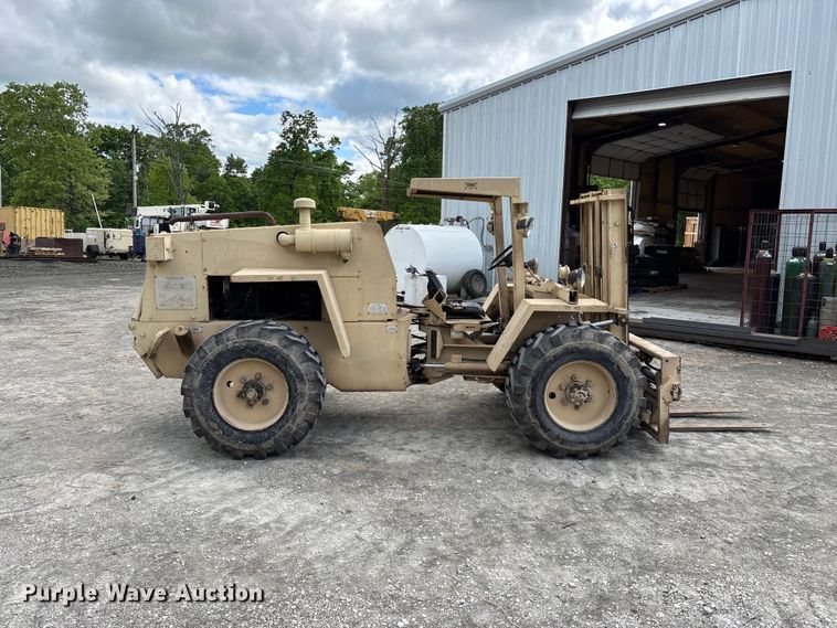 image for item EO4205 1981 Case M4K forklift