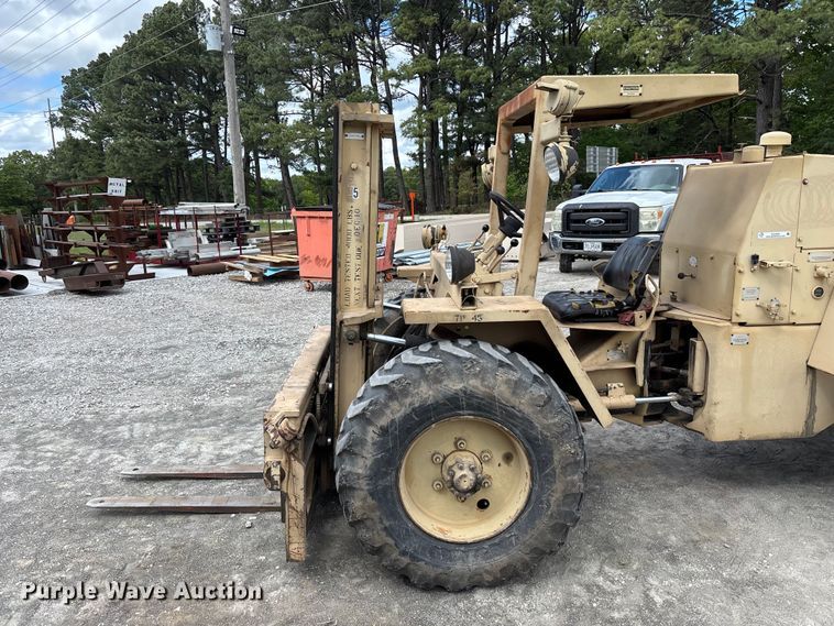 image for item EO4205 1981 Case M4K forklift