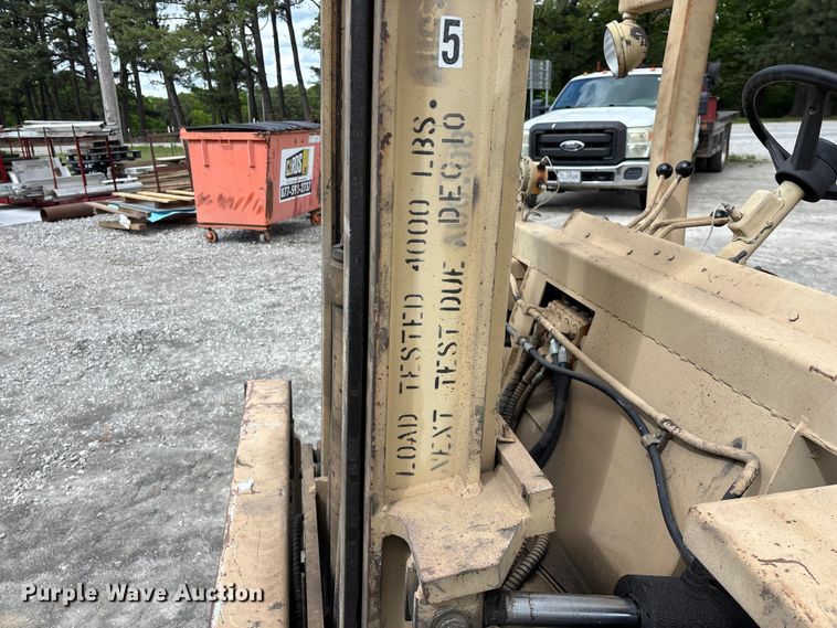 image for item EO4205 1981 Case M4K forklift