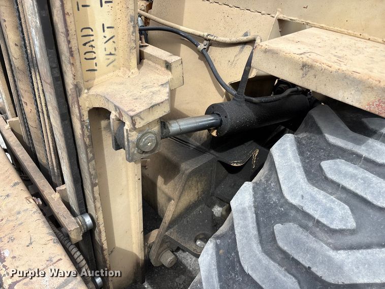 image for item EO4205 1981 Case M4K forklift