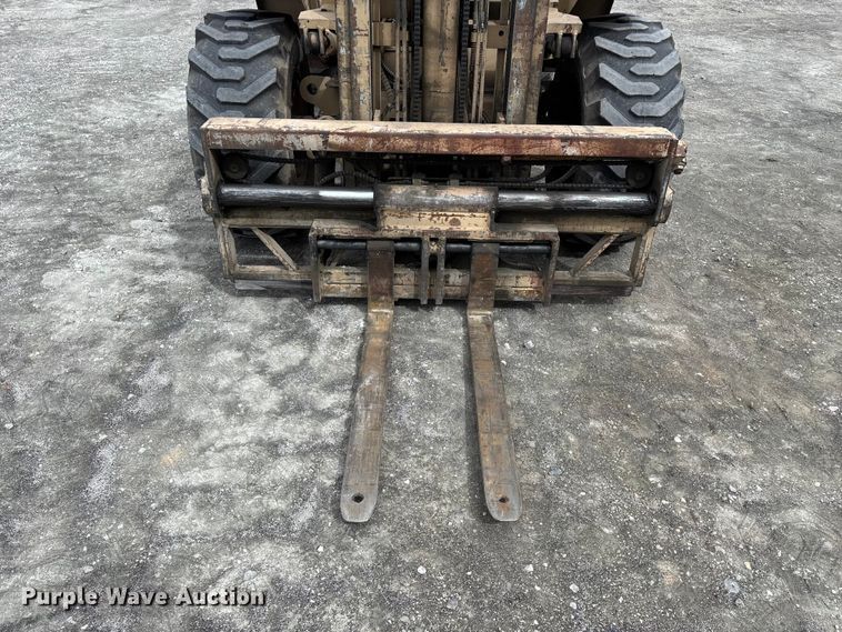 image for item EO4205 1981 Case M4K forklift