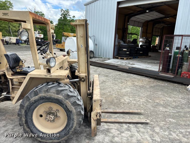 image for item EO4205 1981 Case M4K forklift