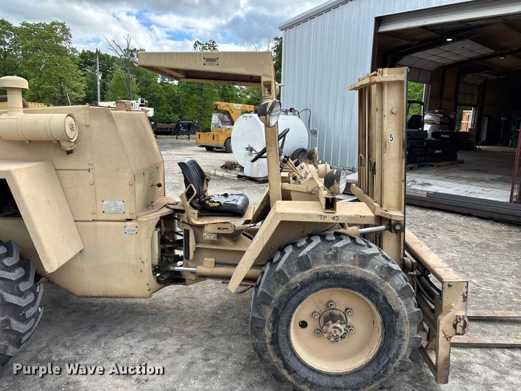 image for item EO4205 1981 Case M4K forklift