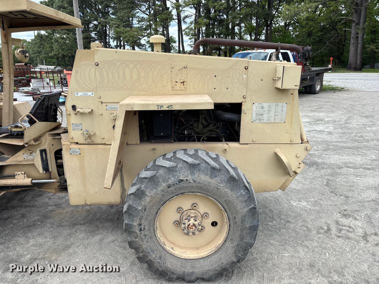 image for item EO4205 1981 Case M4K forklift