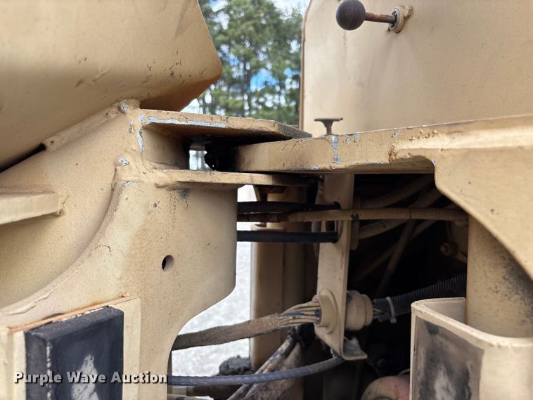 image for item EO4205 1981 Case M4K forklift
