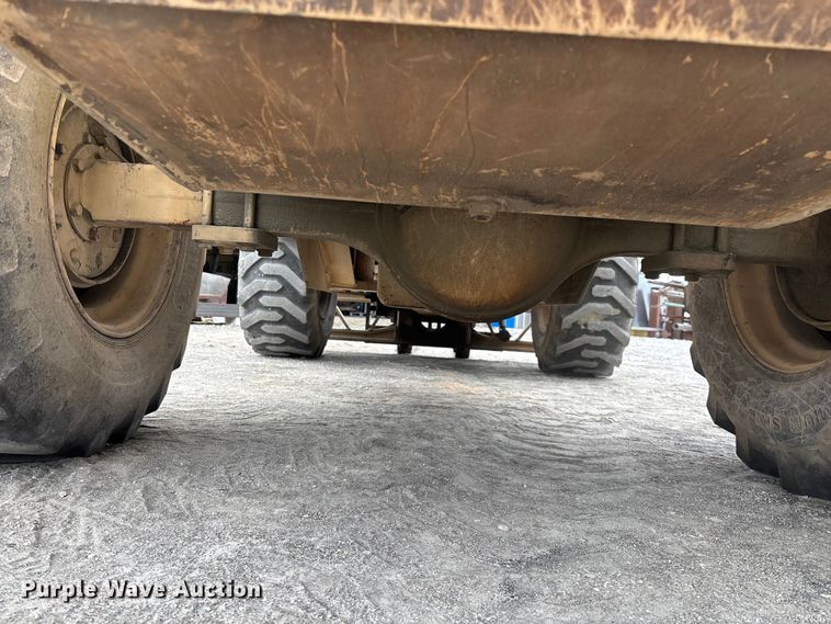 image for item EO4205 1981 Case M4K forklift