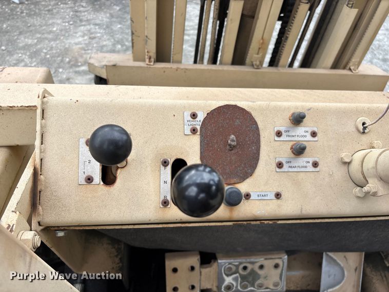 image for item EO4205 1981 Case M4K forklift