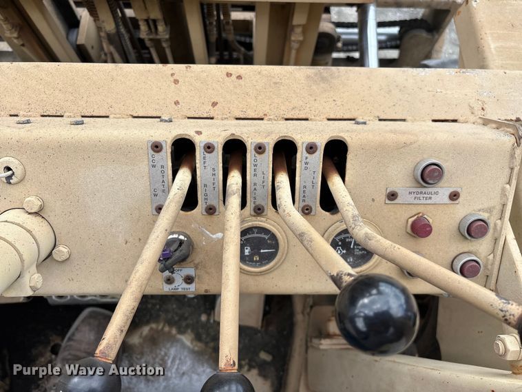 image for item EO4205 1981 Case M4K forklift