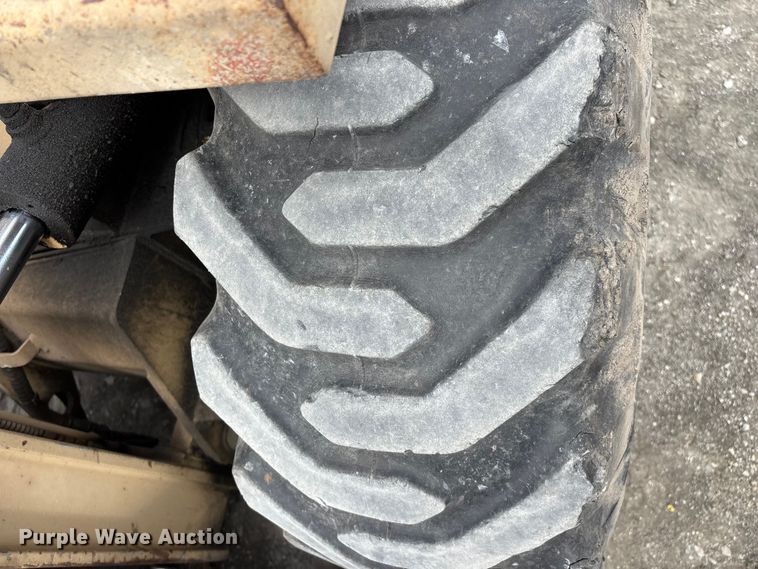 image for item EO4205 1981 Case M4K forklift