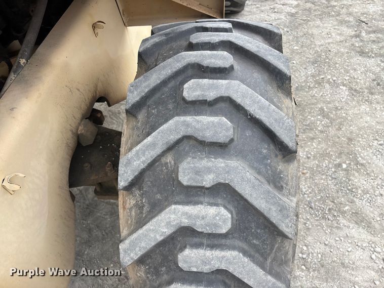 image for item EO4205 1981 Case M4K forklift