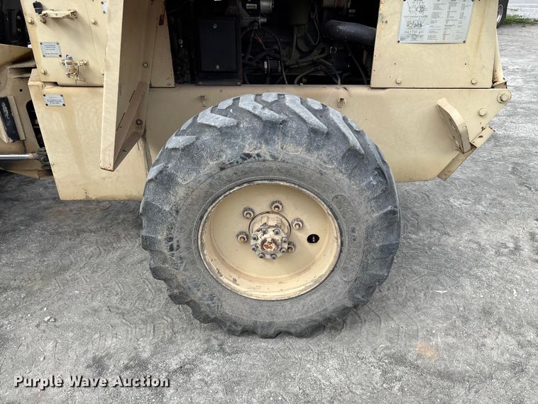 image for item EO4205 1981 Case M4K forklift