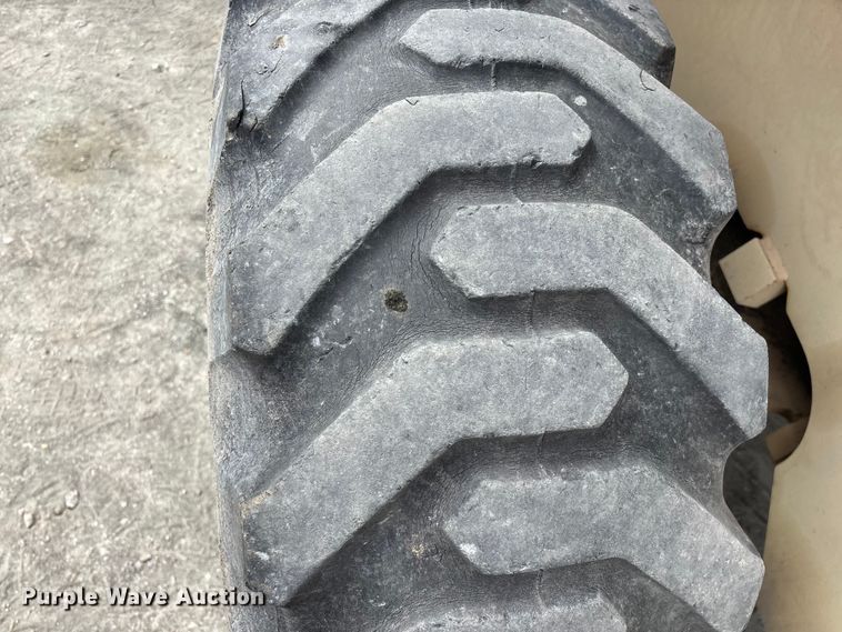 image for item EO4205 1981 Case M4K forklift