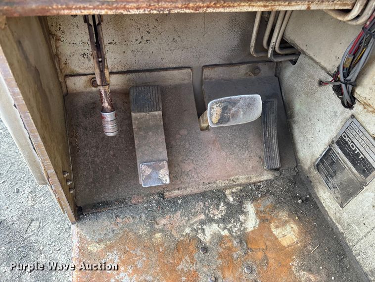 image for item EO4206 Drott 85RM2 crane