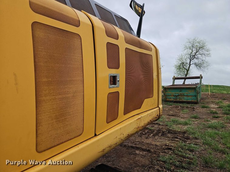 image for item EO7245 2013 John Deere 350G LC excavator