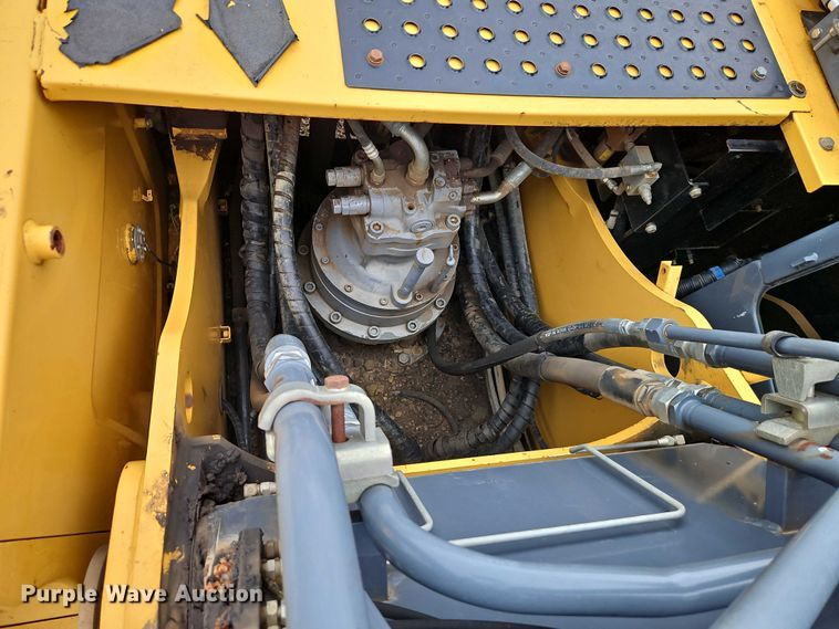 image for item EO7245 2013 John Deere 350G LC excavator