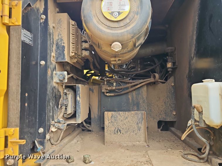 image for item EO7245 2013 John Deere 350G LC excavator