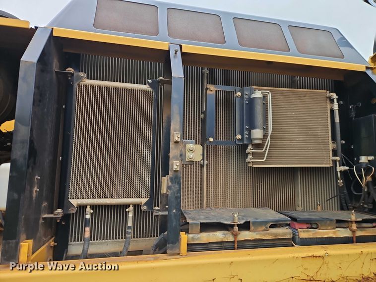 image for item EO7245 2013 John Deere 350G LC excavator