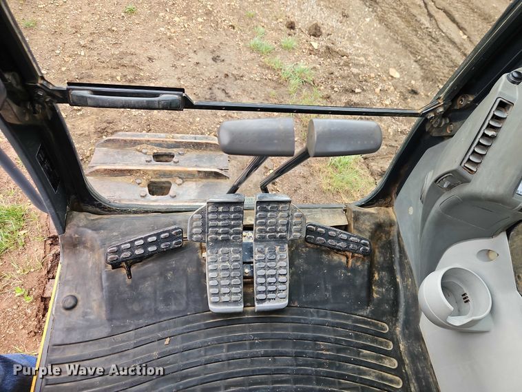 image for item EO7245 2013 John Deere 350G LC excavator