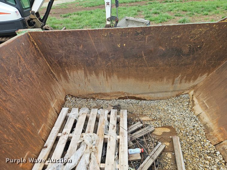image for item EO7246 Rock bucket
