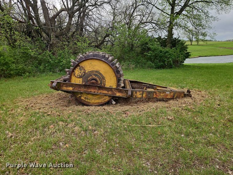 image for item EO7247 Sheepsfoot roller