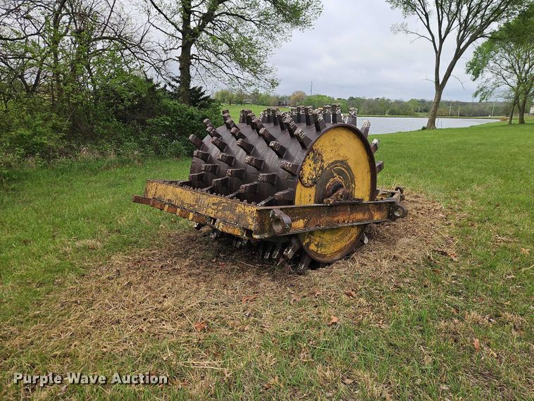 image for item EO7247 Sheepsfoot roller