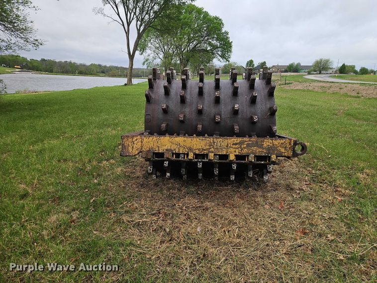 image for item EO7247 Sheepsfoot roller