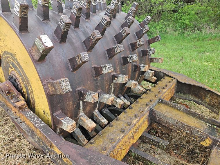 image for item EO7247 Sheepsfoot roller
