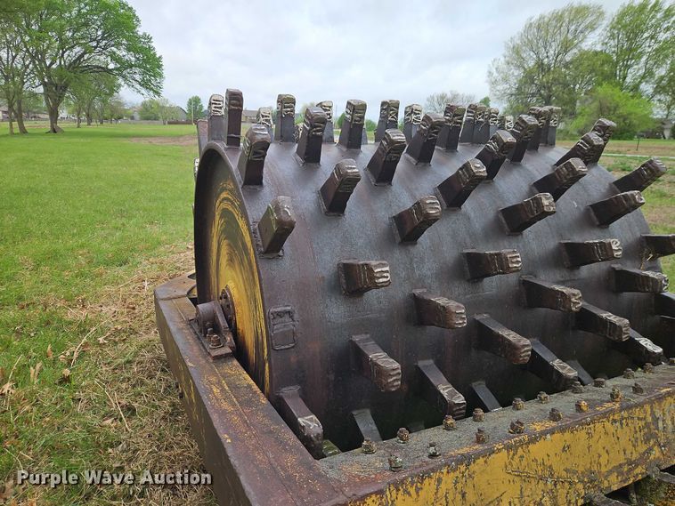 image for item EO7247 Sheepsfoot roller