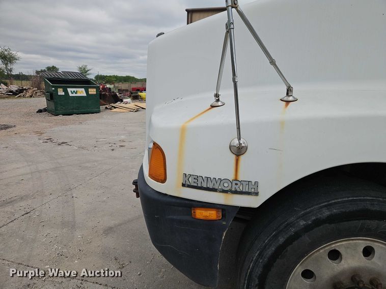 image for item EO7256 1998 Kenworth T600 dump truck