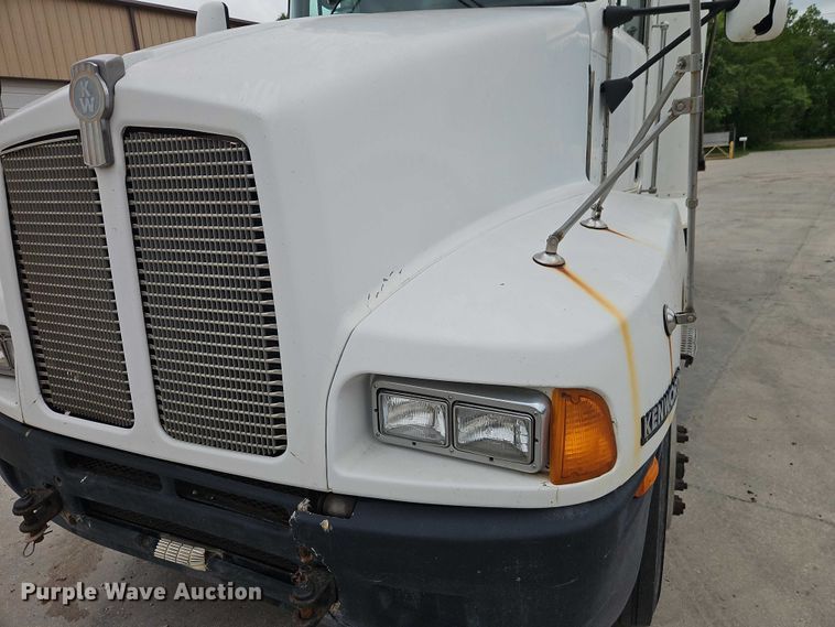 image for item EO7256 1998 Kenworth T600 dump truck