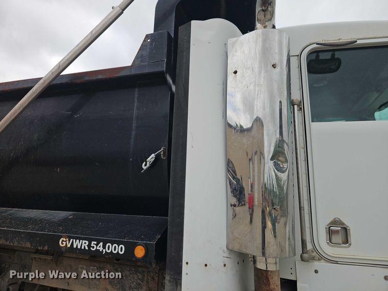 image for item EO7256 1998 Kenworth T600 dump truck