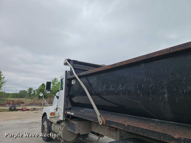 image for item EO7256 1998 Kenworth T600 dump truck
