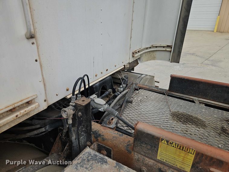 image for item EO7256 1998 Kenworth T600 dump truck