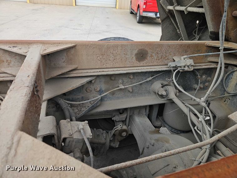 image for item EO7256 1998 Kenworth T600 dump truck
