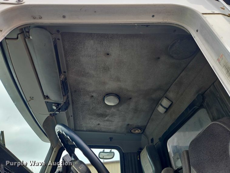 image for item EO7256 1998 Kenworth T600 dump truck