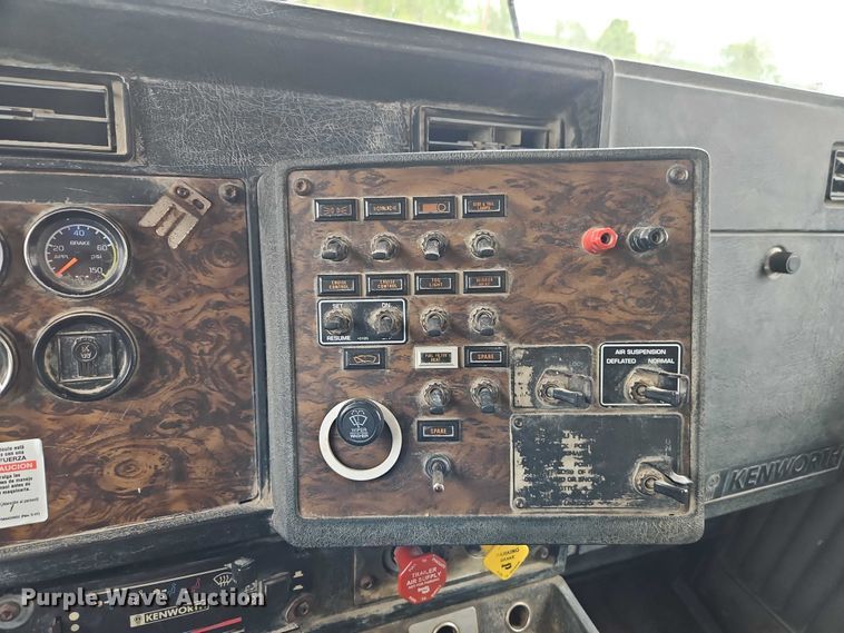 image for item EO7256 1998 Kenworth T600 dump truck