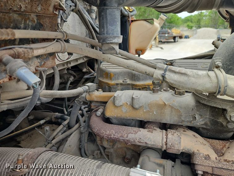 image for item EO7256 1998 Kenworth T600 dump truck
