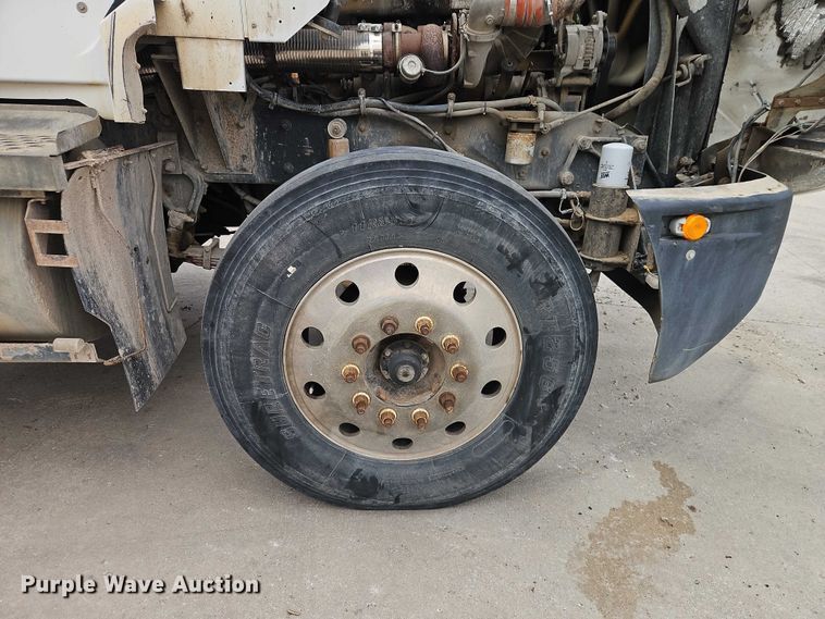 image for item EO7256 1998 Kenworth T600 dump truck